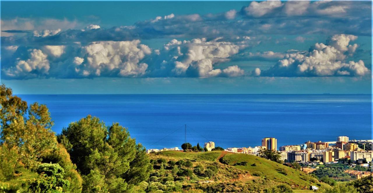 Holiday Villa In 10 Min From Fuengirola Beach With Sea Views Pool Bbq Parking Wifi Aircon Big Garden Mijas Exteriér fotografie